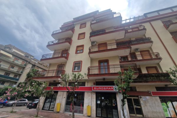 Appartamento Piazza Martiri di Via Fani - foto 2